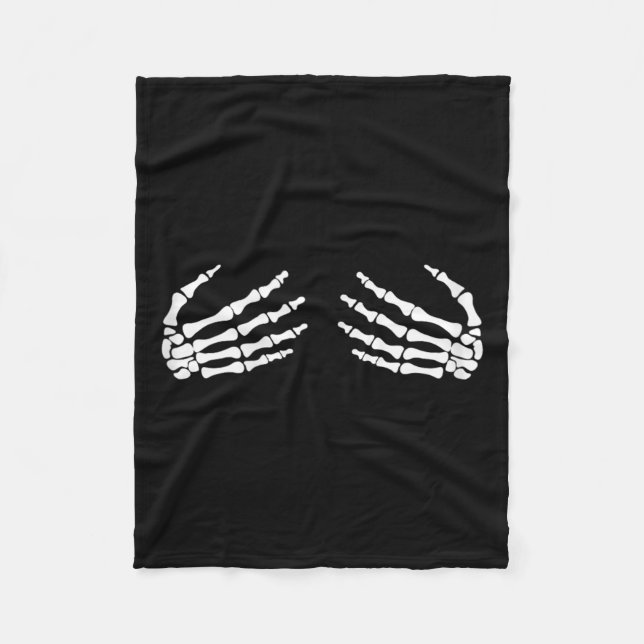 Skeletthandschuhe auf Brustkorb - Hexengeschenk Fleecedecke (Vorderseite)