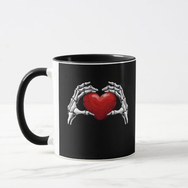 Skeletthandschuhe mit einem roten Herz-Design Clas Tasse (Links)