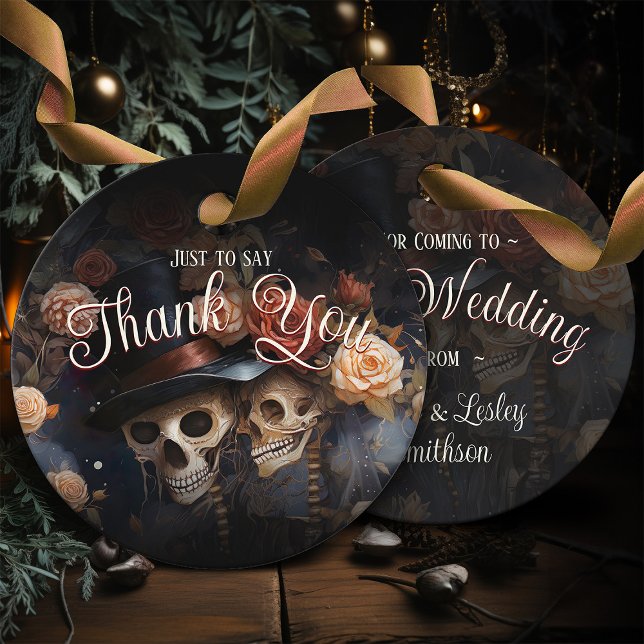 Skelettküssen Vintage gotische Hochzeit Geschenkanhänger (Impress your guests with these personalised Favor Tags, perfect for that special Gothic Event)