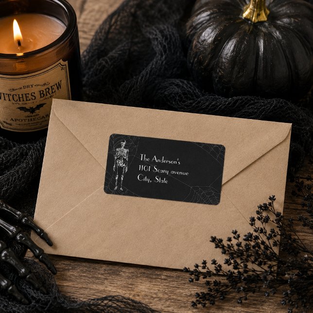 Skeletton-Geist Halloween Adressaufkleber (Send out spooky greetings with this vintage skeleton spider web gothic Halloween design.)