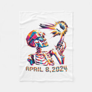 Skeletton "Low Poly Total Eclipse" 8. April 2024 Fleecedecke