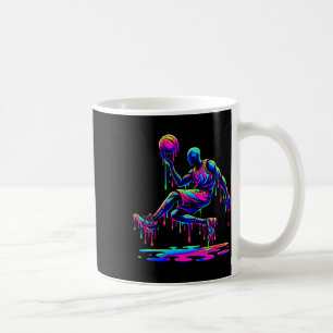 Sketll-Spieler springt Eiscreme tropfende schmelze Kaffeetasse