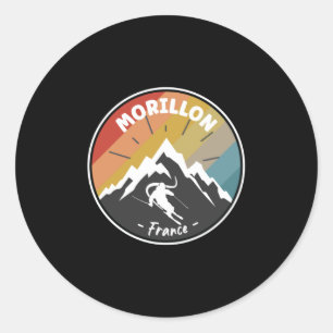 Skifahren in Morillon - Frankreich Runder Aufkleber