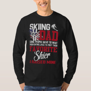 Skifahren Vater einige Leute müssen warten, ihre g T-Shirt