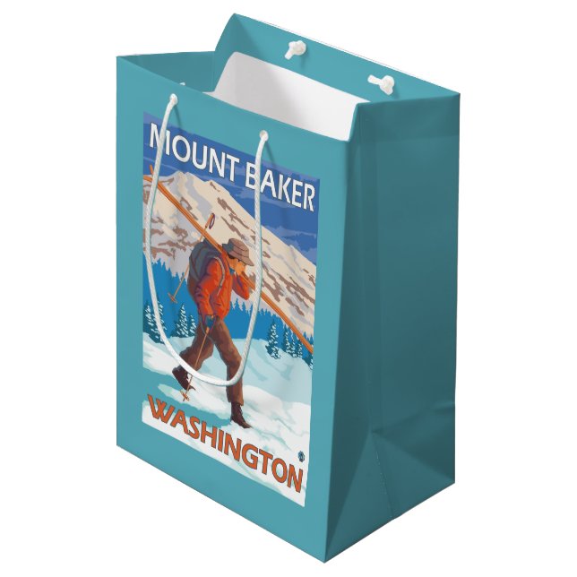 Skifahrer-tragende Schnee-Skis - Berg-Bäcker, WA Mittlere Geschenktüte (Vorderseite Schrägansicht)