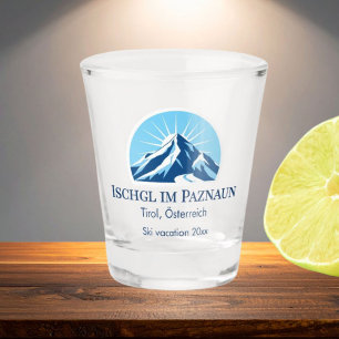 Skigebiet Ischgl im Paznaun Österreich Schnapsglas