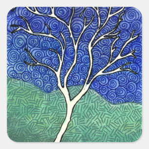 Skinny White Tree mit Wirblem Sky Quadratischer Aufkleber