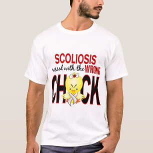 Skoliose verwirrt mit falschem Küken T-Shirt