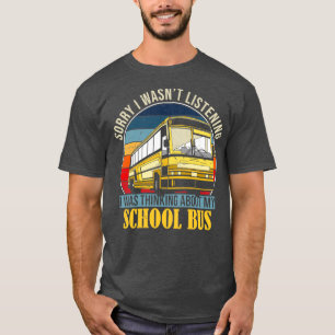 Skoolie-Angebot für ein Camping-Busbesitzer-Shirt T-Shirt