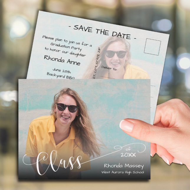 Skriptklasse Foto Abschluss Save the Date Postkarte (Class of on the front of 2 photo  graduation save the date postcards)