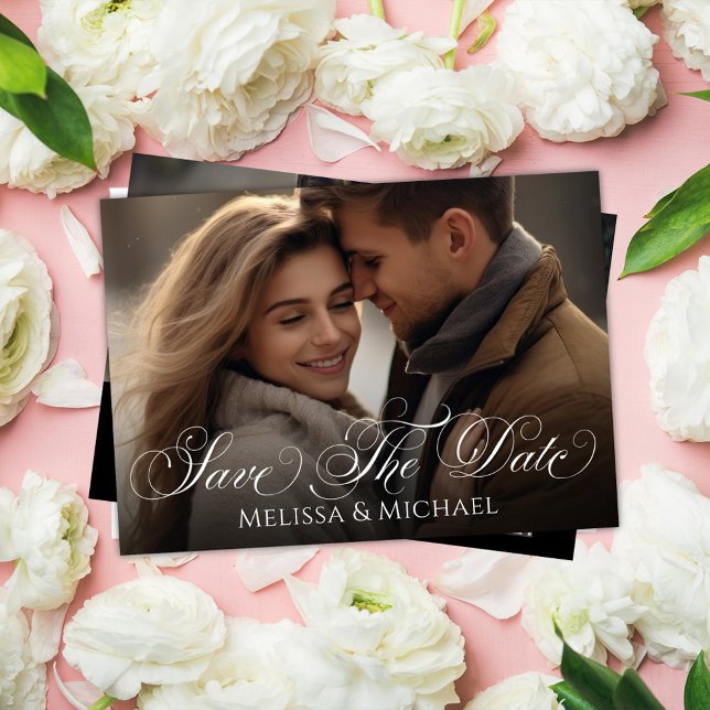 Skriptvorlage für das Hochsetzen von Fotos Save th The Date (Elegant calligraphy script Save the Date photo card with a Scannable QR Code.)