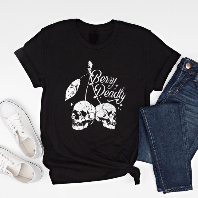 Skull Cherry Spooky und Sweet Gothic Halloween T-Shirt (Von Creator hochgeladen)