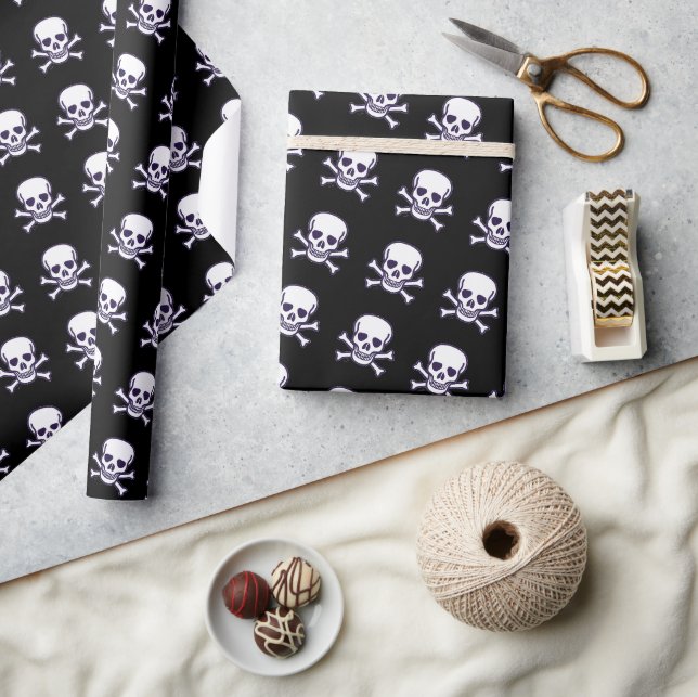 Skull in Bones schwarz glänzendes Packpapier (Kunsthandwerk)