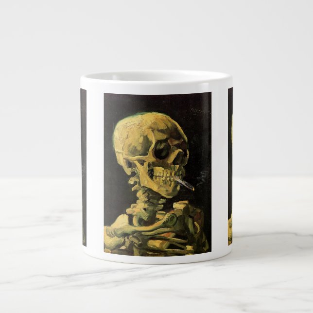 Skull mit brennender Zigarette von Vincent van Gog Jumbo-Tasse (Vorderseite)