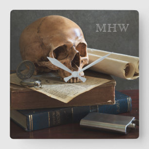Skull on Books custom monogram wall clock Quadratische Wanduhr