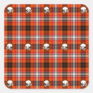 Skull und Crossbones Rot und Schwarz Kariert Quadratischer Aufkleber
