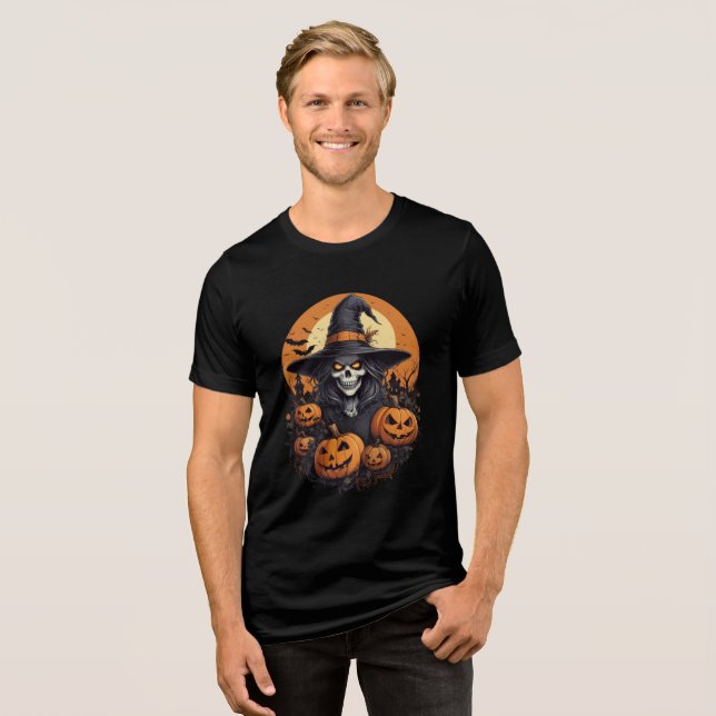 Skull Witch with Pumpkins Halloween Art Tri-Blend Shirt (Vorderseite voll)