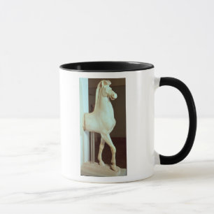 Skulptur eines Pferds, c.500 BC Tasse