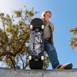 Skulptur eines weinenden Engels - mit Splashes 1 Skateboard
