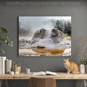 Skulpturen der Natur: Ein Yellowstone-Geyser Leinwanddruck