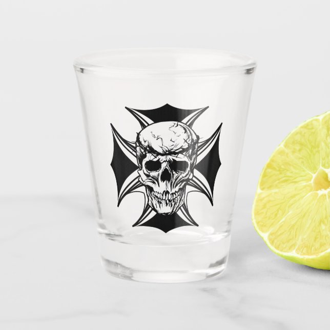 Skulpturenkralle Cross Goth Biker Art Schnapsglas (Vorderseite)