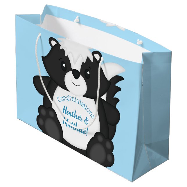 Skunk Baby Shower Blue Große Geschenktüte (Rückseite Schrägansicht)