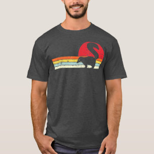 Skunk Vintag Retro Style Funny Skunk T-Shirt