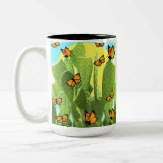 Skurriler Kaktus und Schmetterlinge Zweifarbige Tasse