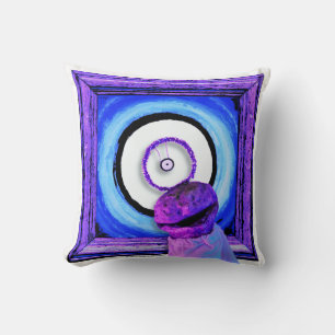 Skwot Oove Assie the Barker Surreal Alien Kissen