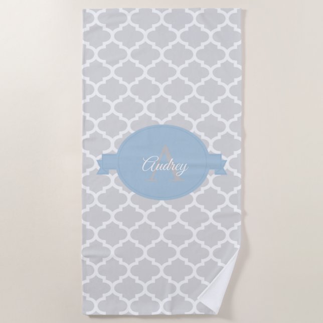 Sky Blue Quatrefoil Serviette de plage personnalis (Devant)