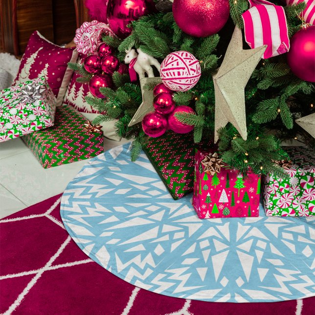 Sky Blue Triangle Snowflake Muster Polyester Weihnachtsbaumdecke (Sky Blue Triangles Snowflake Pattern Brushed Polyester Tree Skirt)