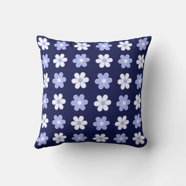 Sky Blue & White Blume auf Navy Blue Throw Kissen (Rückseite)