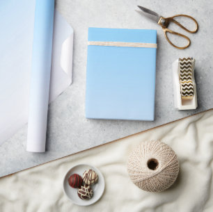Sky Blue White Ombre Geschenkpapier