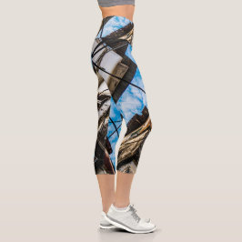 Sky Over Stonetown, Sansibar Capri Leggings