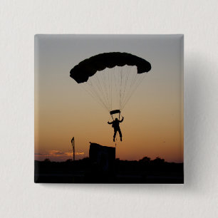 Skydiver Parachute bei Sunset Sky Diver Button