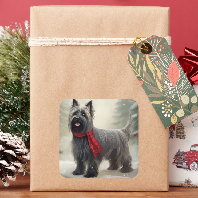 Skye Terrier Dog in Snow Weihnachten Quadratischer Aufkleber (Feiertag)