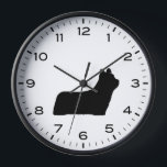 Skye Terrier Silhouette mit Nummern und Minuten Uhr<br><div class="desc">Eine lustige Wanduhr für die Zuhause oder das Büro. Ein originelles Geschenk für Skye Terrier Liebhaber. Karo in Jenn’s Doodle World für noch mehr dekorative Uhren und Hunde züchten thematische Wohngestaltung.</div>