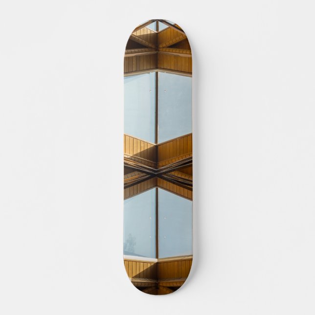 Skylights oberhalb Anthony Skateboard (Vorne)