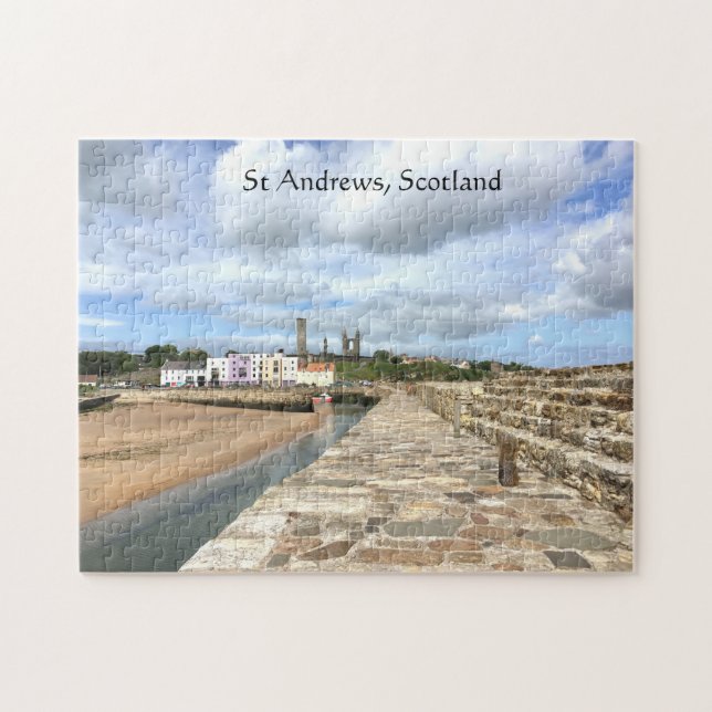 Skyline and Pier of St Andrews, Fife, Schottland (Horizontal)