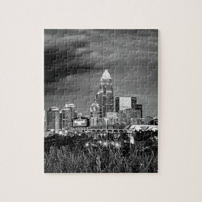 Skyline-Bau von Charlotte Nord-Carolina (Vertikal)