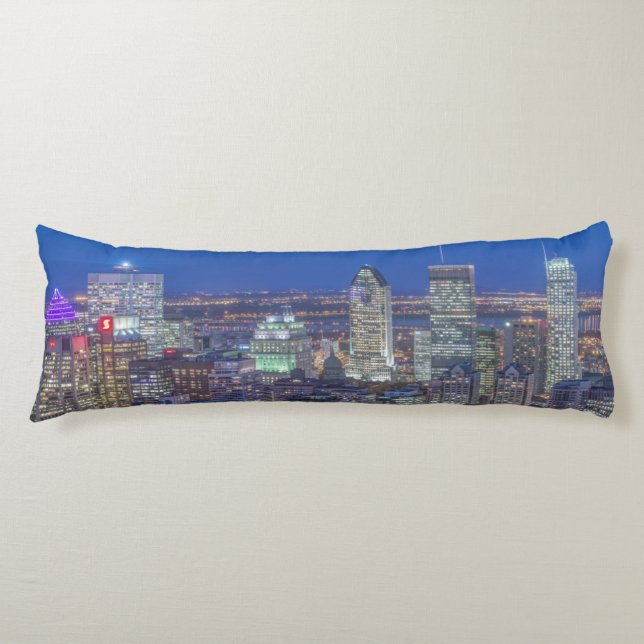 Skyline bei Dämmerung 2 Seitenschläferkissen (Vorderseite)