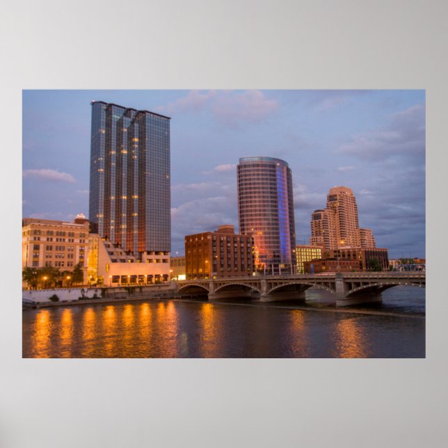 Skyline bei Dämmerung, am Grand River 2 Poster (Vorne)