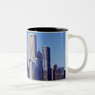 Skyline der Wolkenkratzer in im Stadtzentrum Zweifarbige Tasse