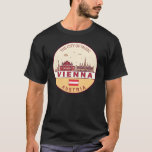 Skyline-Emblem in Wien T-Shirt<br><div class="desc">Wien minimalistisches,  farbenfrohes Kunstdesign mit Denkmälern und Sehenswürdigkeiten der Stadt in Österreich.</div>