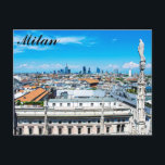 Skyline Mailands in Italien Postkarte<br><div class="desc">Malerei der Mailänder Skyline mit modernen Wolkenkratzern im Finanzviertel Porto Nuovo und Steinstatuen der Dom-Kathedrale.</div>