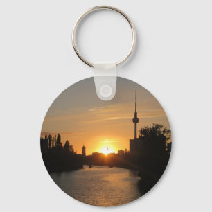 Skyline-Nachtpostkarte Fernsehturm Berlins Schlüsselanhänger