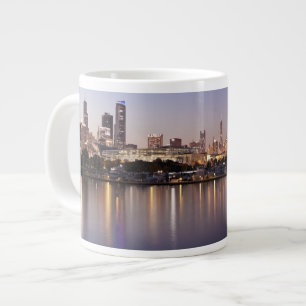 Skyline USA, Illinois, Chicago an der Dämmerung Jumbo-Tasse