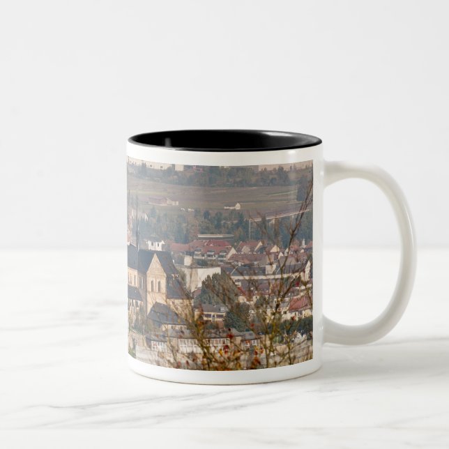 Skyline von Bamberg, Deutschland Zweifarbige Tasse (Rechts)