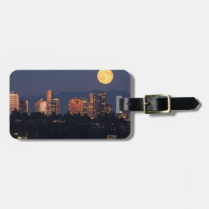 Skyline von Bellevue vom Lake Washington bei Dämme Gepäckanhänger