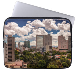 Skyline von den Hotels in Polanco Mexiko City Laptopschutzhülle